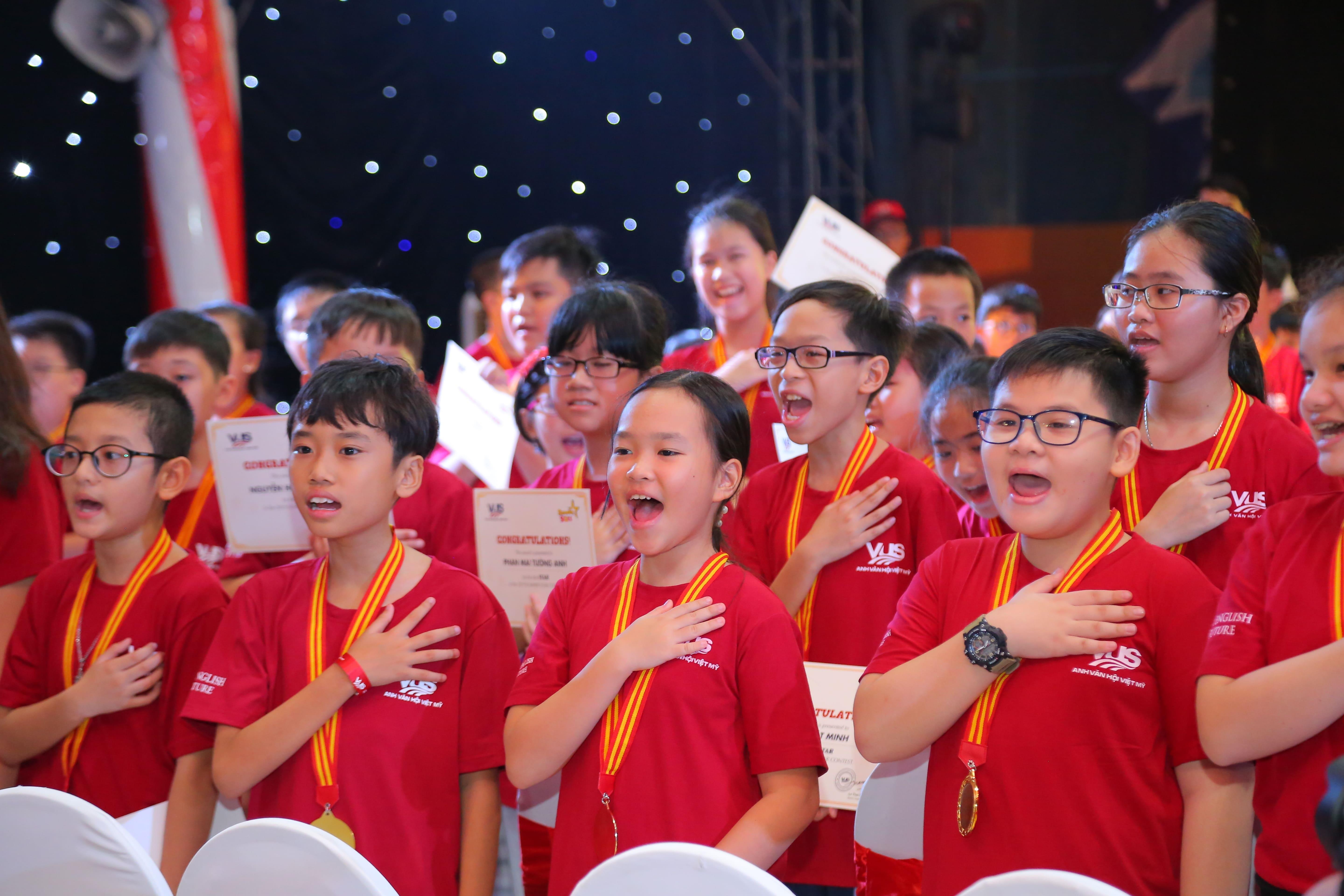 Nhung khoanh khac dep tai dem trao giai ‘Super Summer Awards’ hinh anh