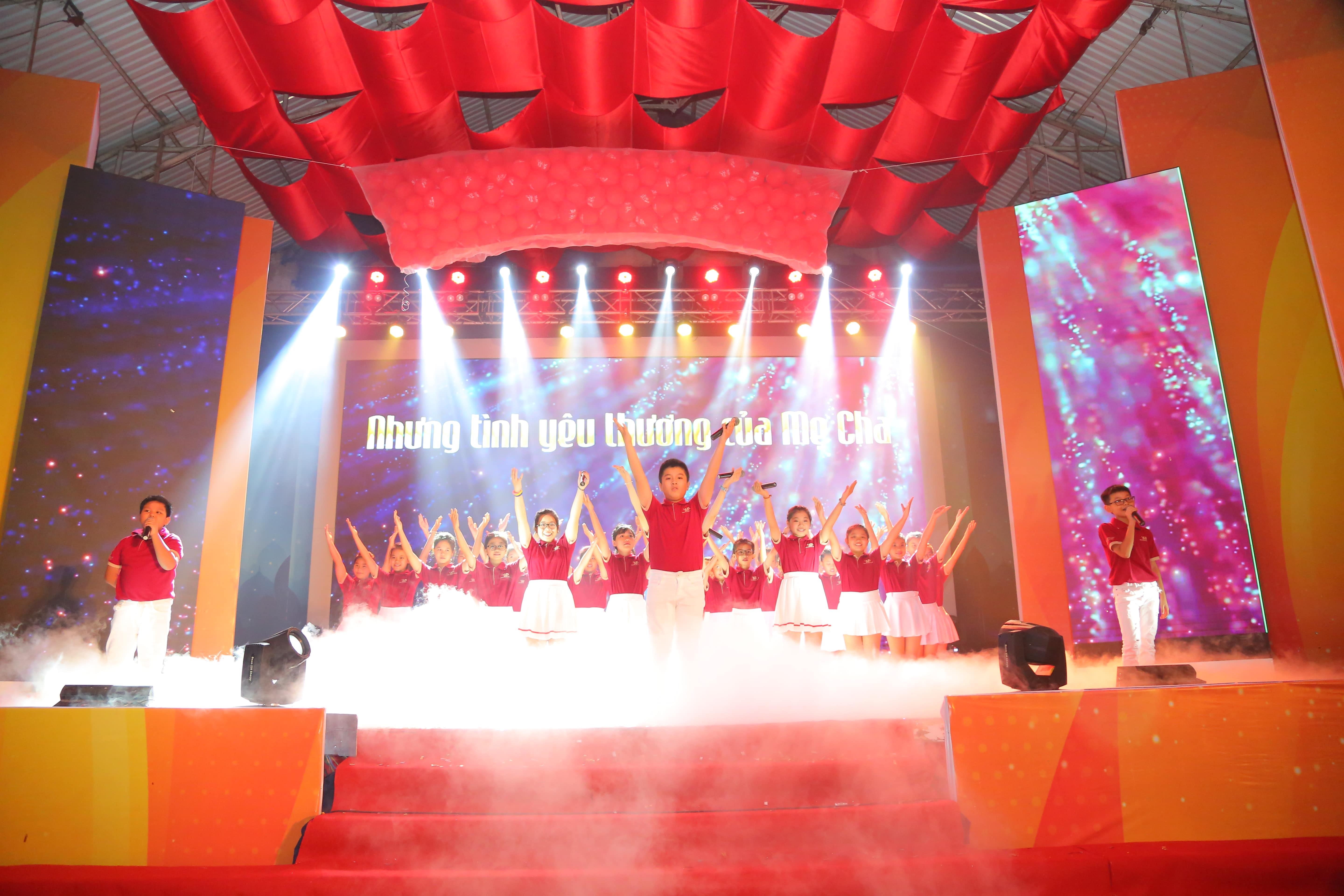 Anh van Hoi Viet My VUS anh 9