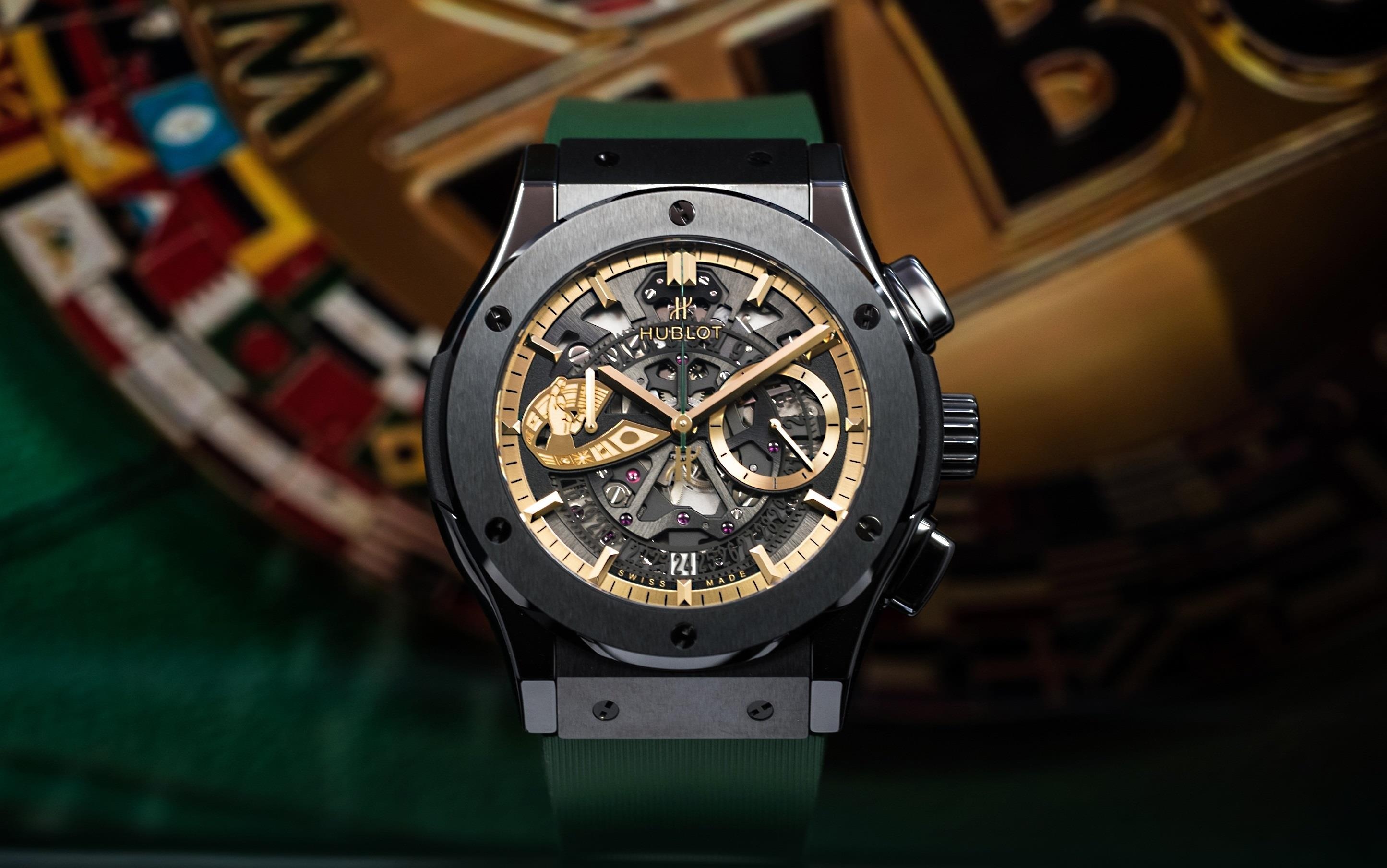 Dau an Viet Nam tren chiec dong ho Hublot doc ban hinh anh