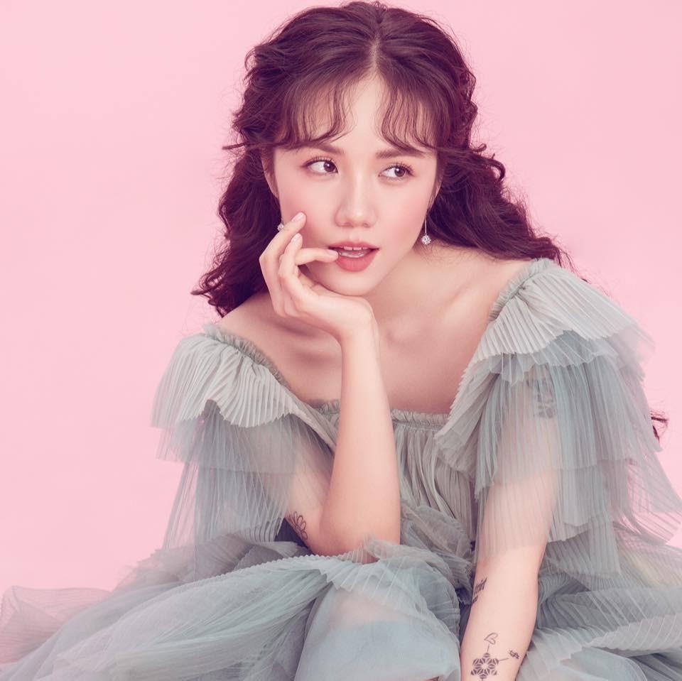 Thuong thuc combo 150 chiec banh xoan tuoi mien phi cung Phuong Ly hinh anh