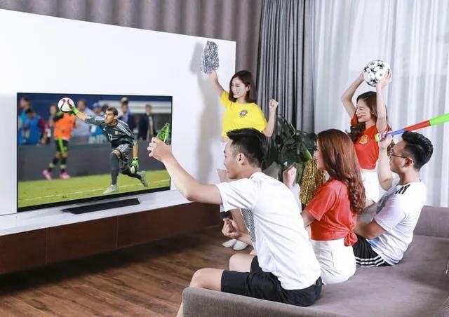 Fan bong da tai gia mung ron khi duoc nhan doi toc do Internet hinh anh