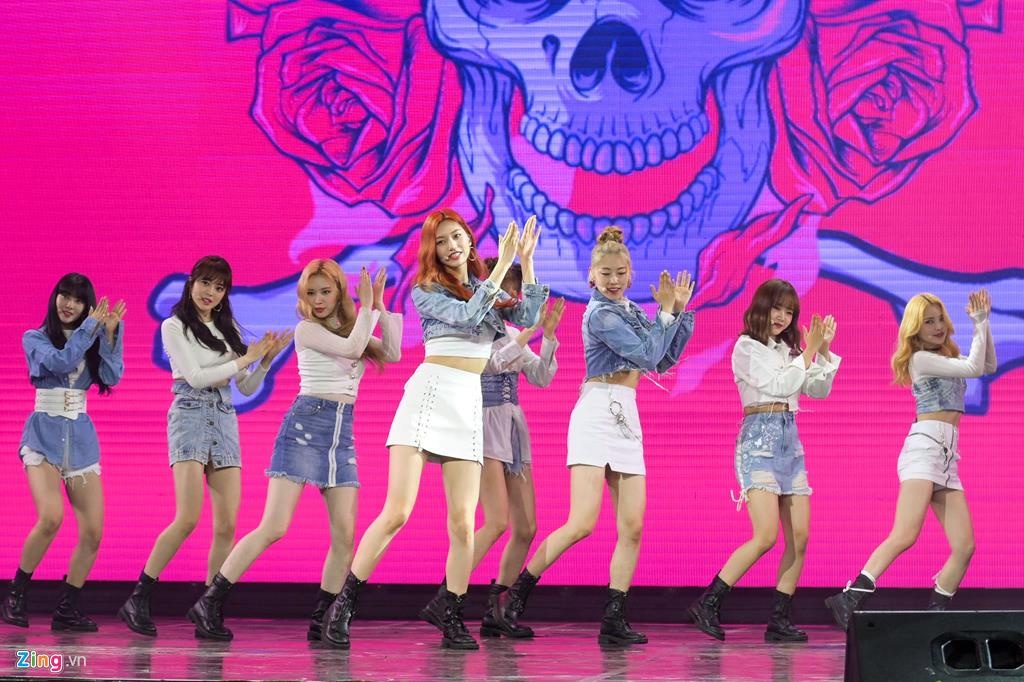 V Heartbeat Live anh 17