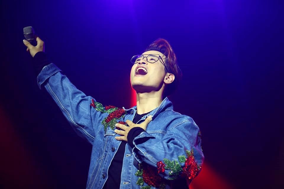 V Heartbeat Live anh 3