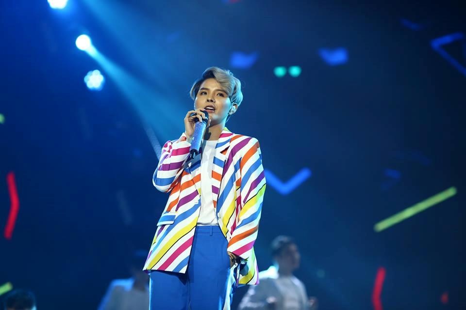 V Heartbeat Live anh 4