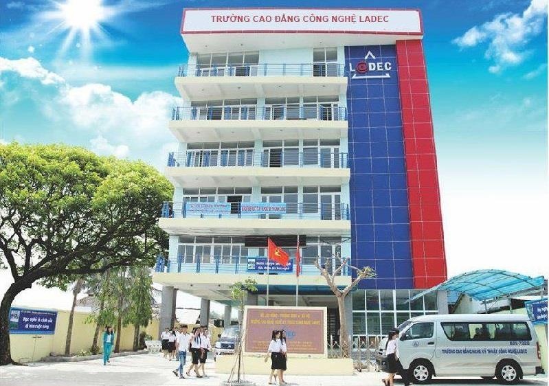 Sinh vien duoc tot nghiep CD cong nghe Ladec co viec lam sau 3 thang hinh anh