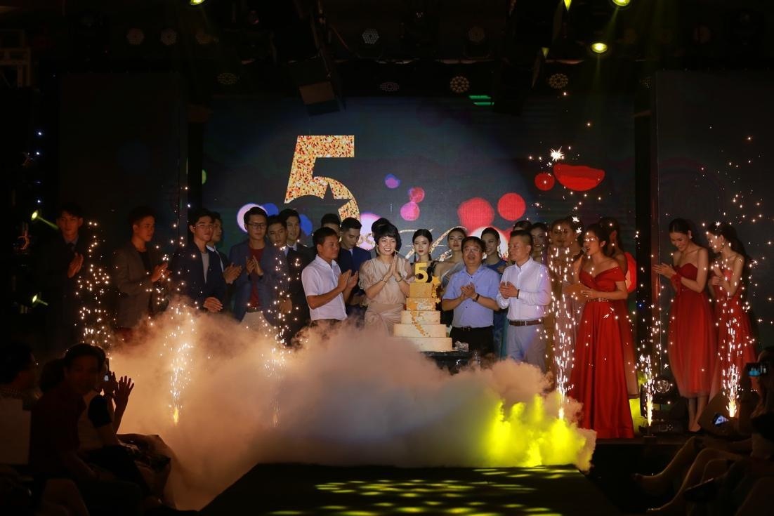 Thoi trang HeraDG anh 1