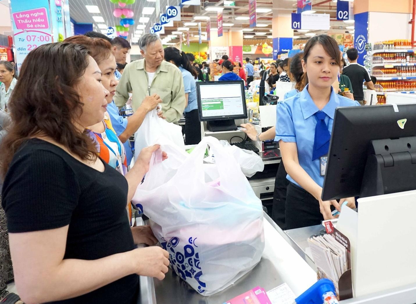Nhanh tay tich tem, doi qua tai sieu thi Co.opmart hinh anh