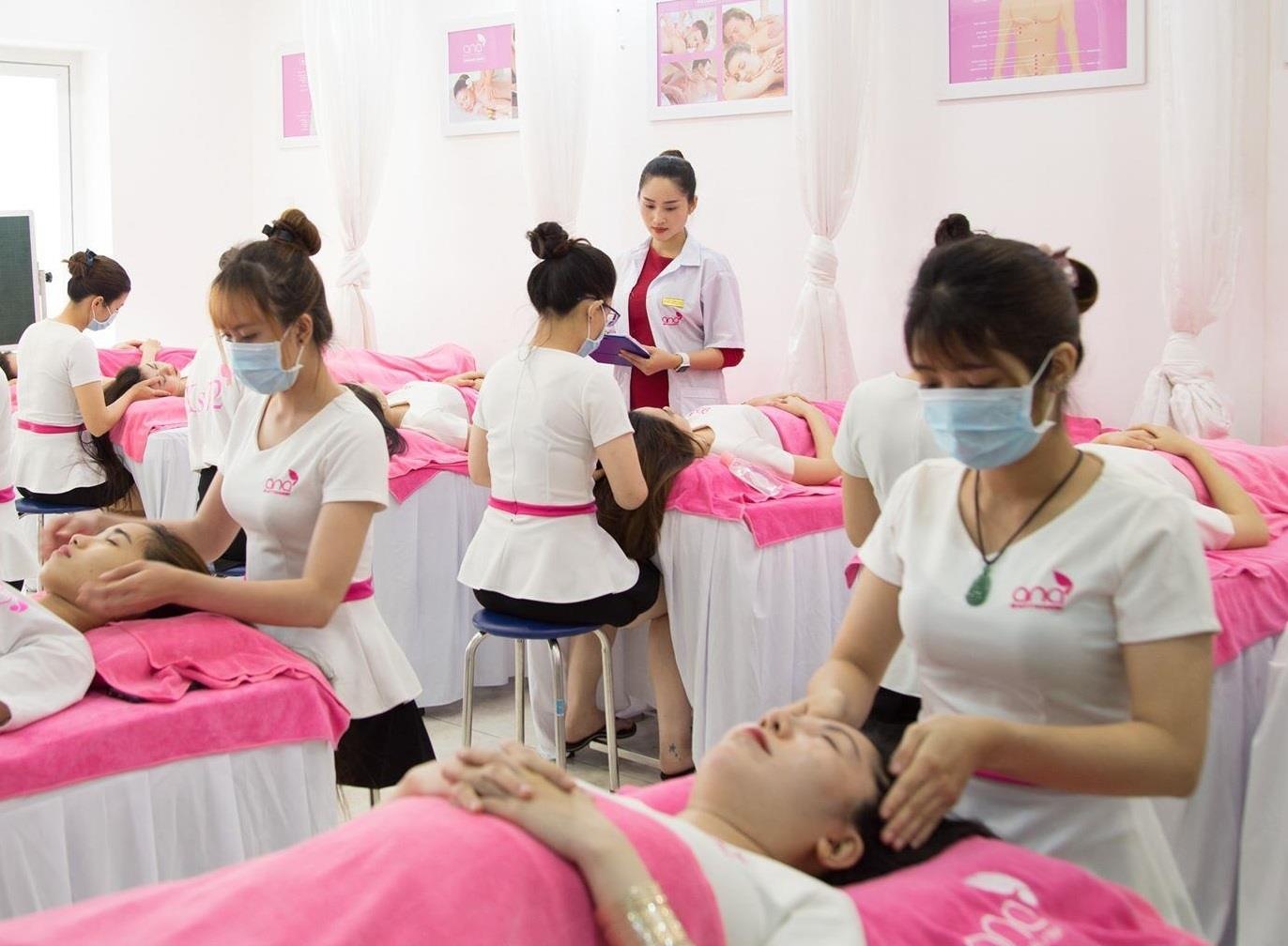 Hoc nghe gi thu nhap on, co hoi viec lam cao? hinh anh