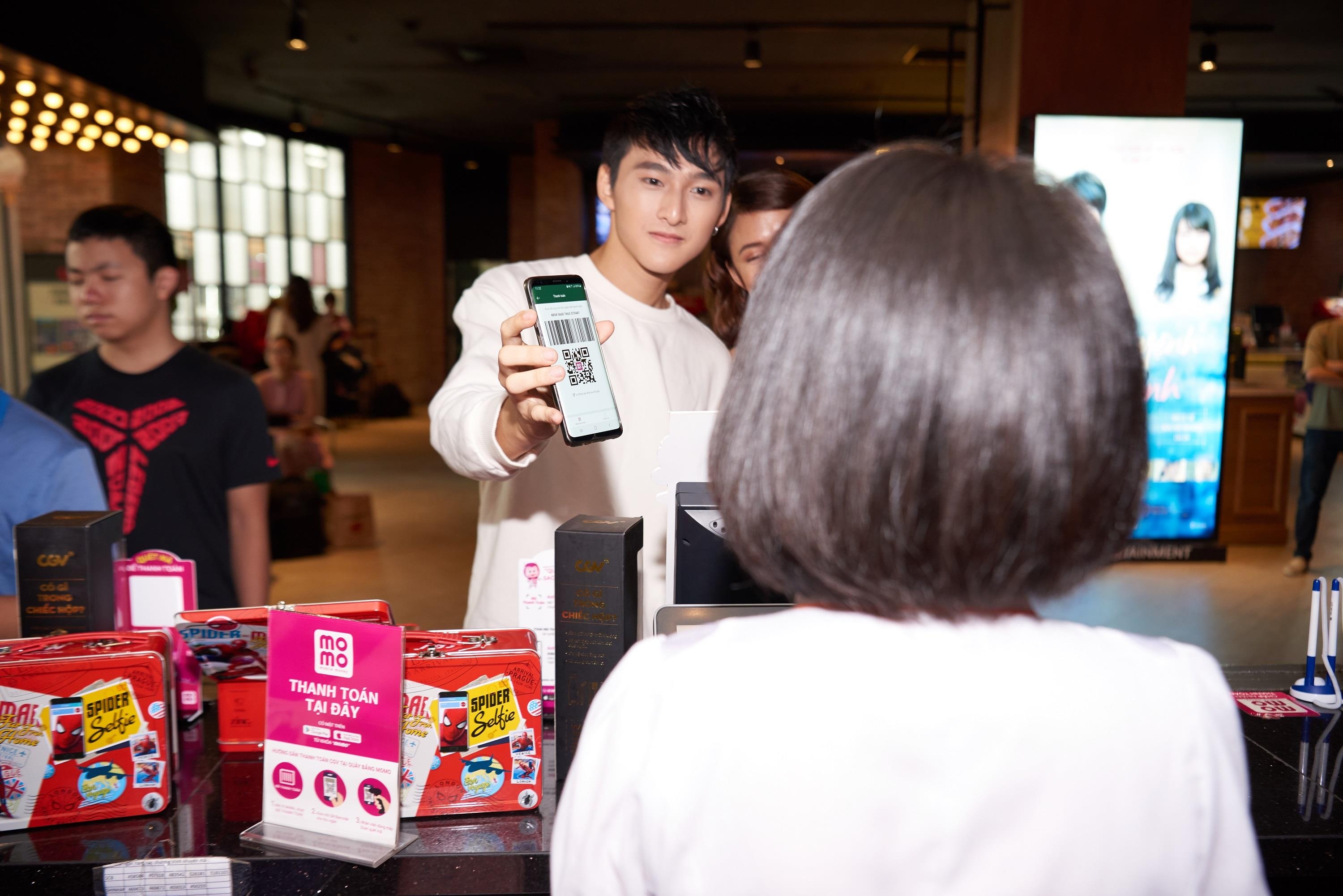 Momo ảnh 4 Momo anh 4