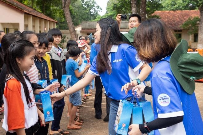 Hanh trinh Antabax thap sang uoc mo den truong cua tre huyen Hon Quan hinh anh