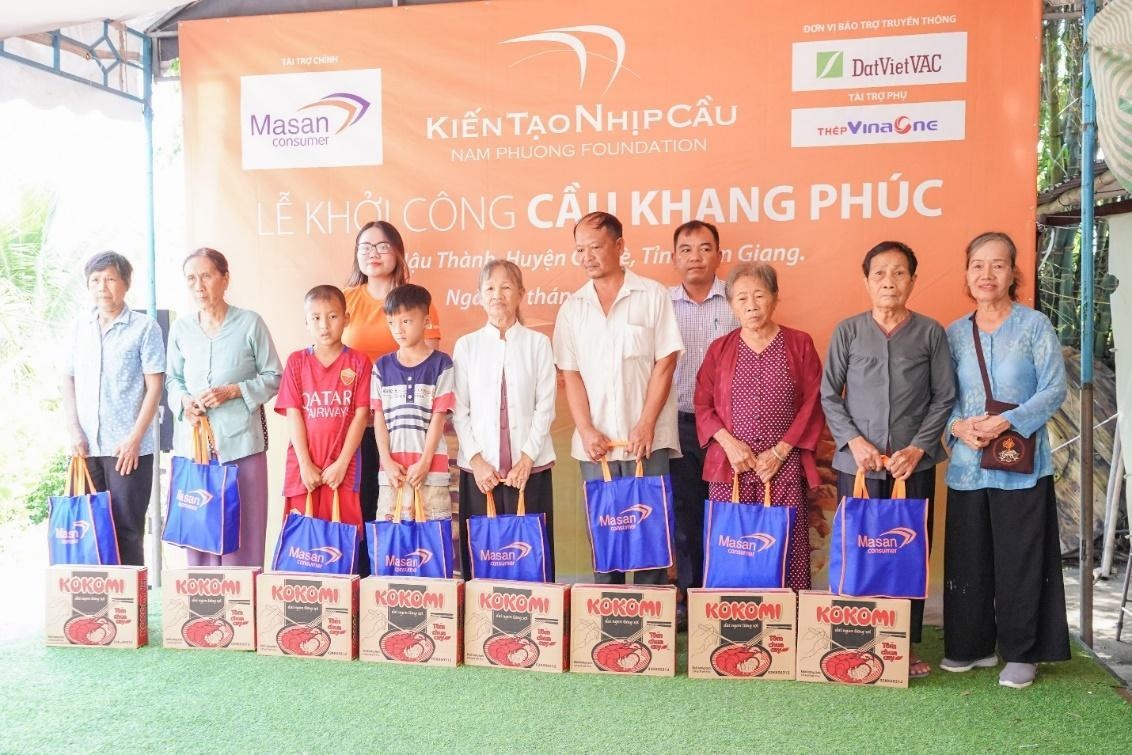 Quy thien nguyen Nam Phuong anh 3