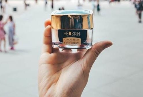 CEO Her Skin: 'Chung toi mang su menh gin giu thanh xuan cho phu nu' hinh anh