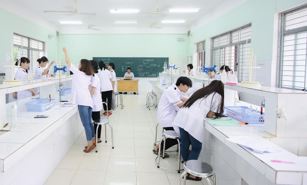 Cao đẳng Việt Mỹ ảnh 2 Cao dang Viet My anh 2