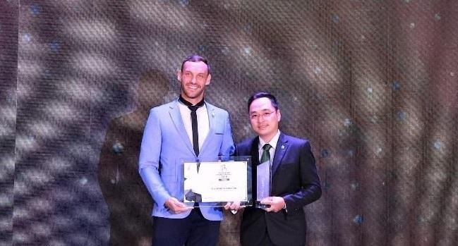 The Grand Manhattan lap hat-trick giai thuong o phan khuc BDS cao cap hinh anh