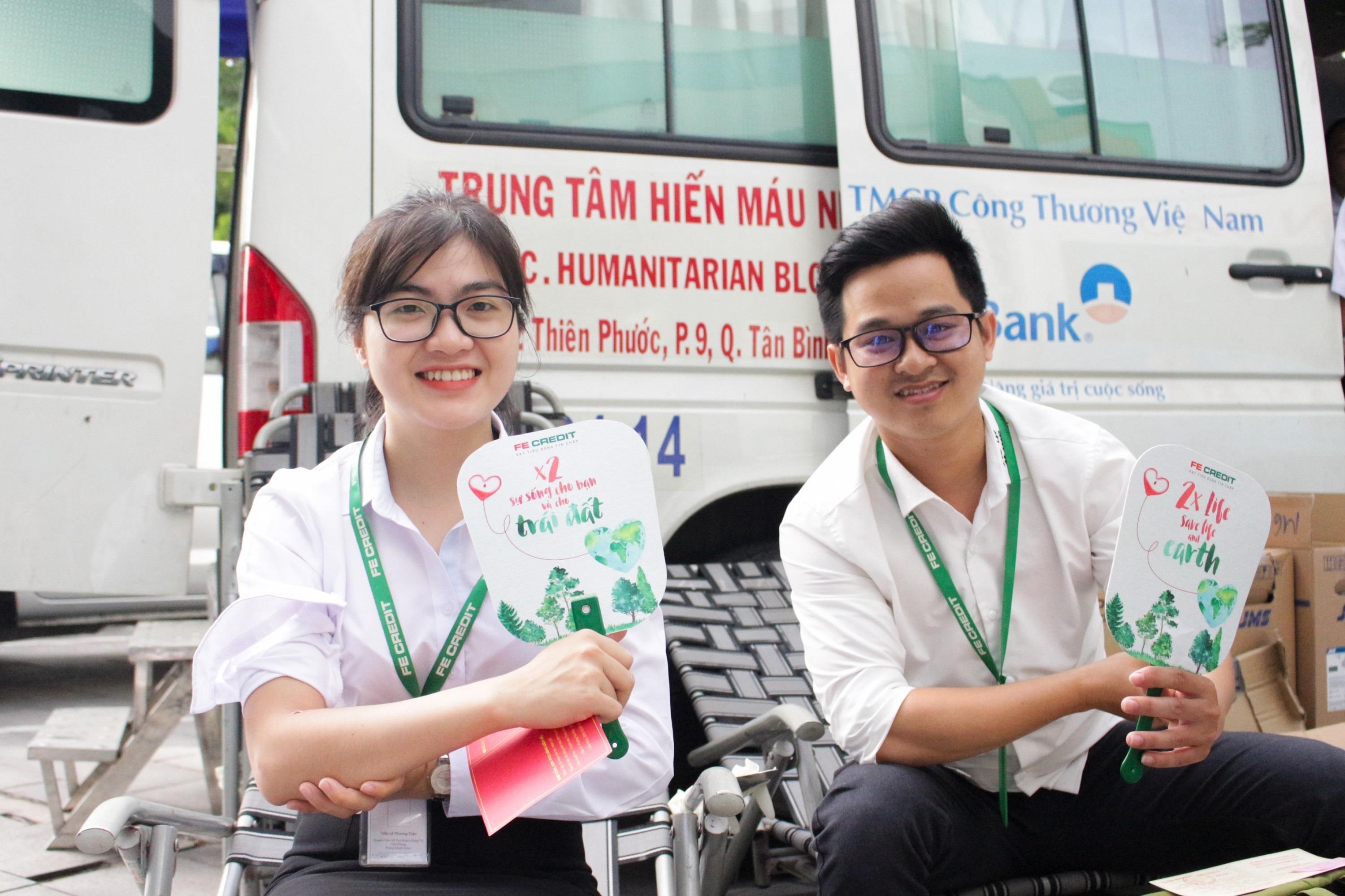 FE Credit to chuc ngay hoi hien mau va keu goi bao ve moi truong hinh anh