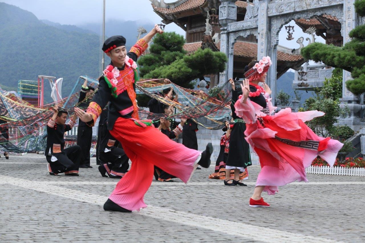 Nhac si Nguyen Manh Tien va nhung the nghiem trong 'Vu dieu tren may' hinh anh