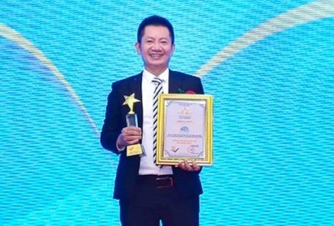 Trung tam DSHi nhan giai 'Thuong hieu Viet Nam uu tien tin dung' hinh anh