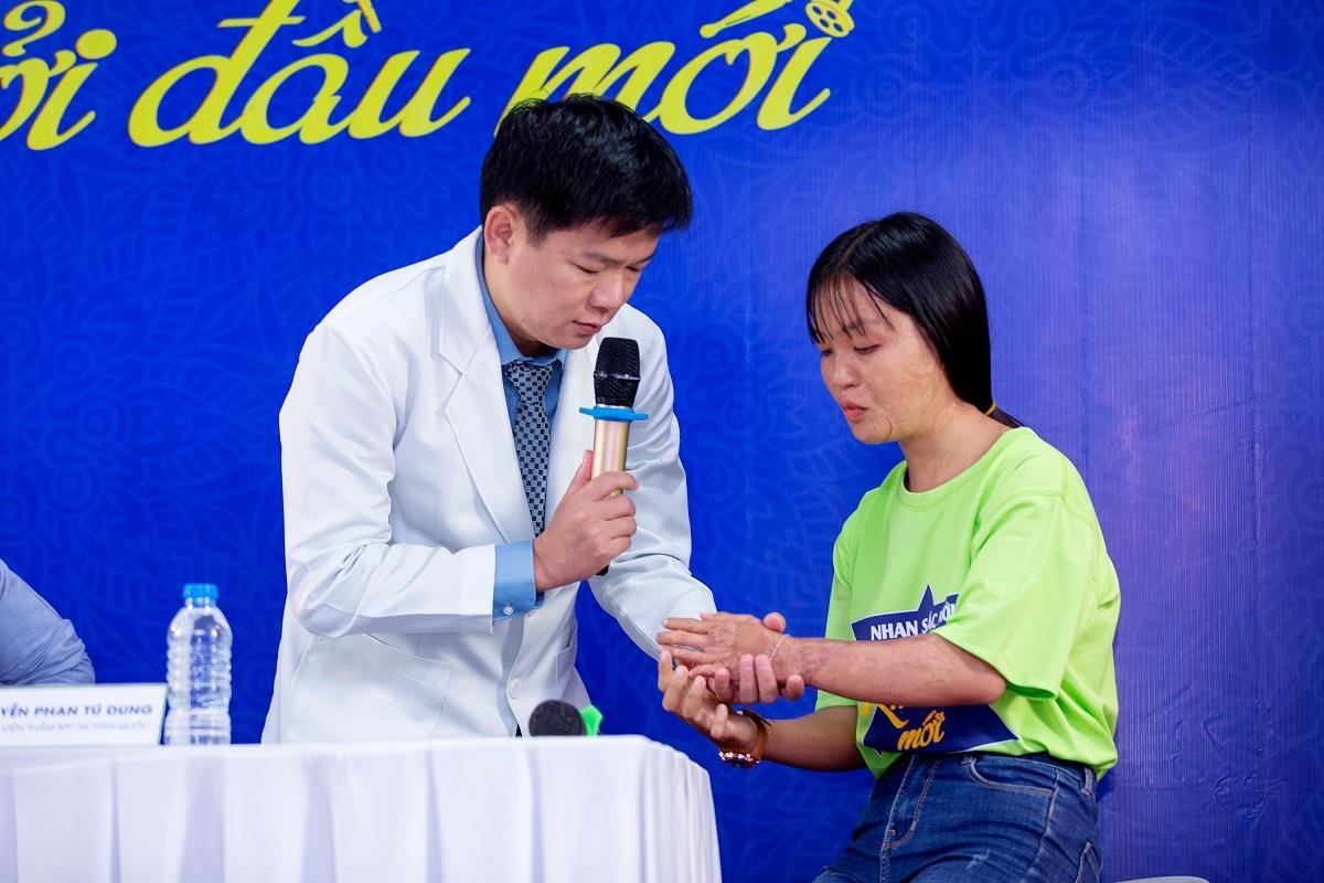 Bac si tham my JW: ‘Khong nen qua lam dung dao keo' hinh anh