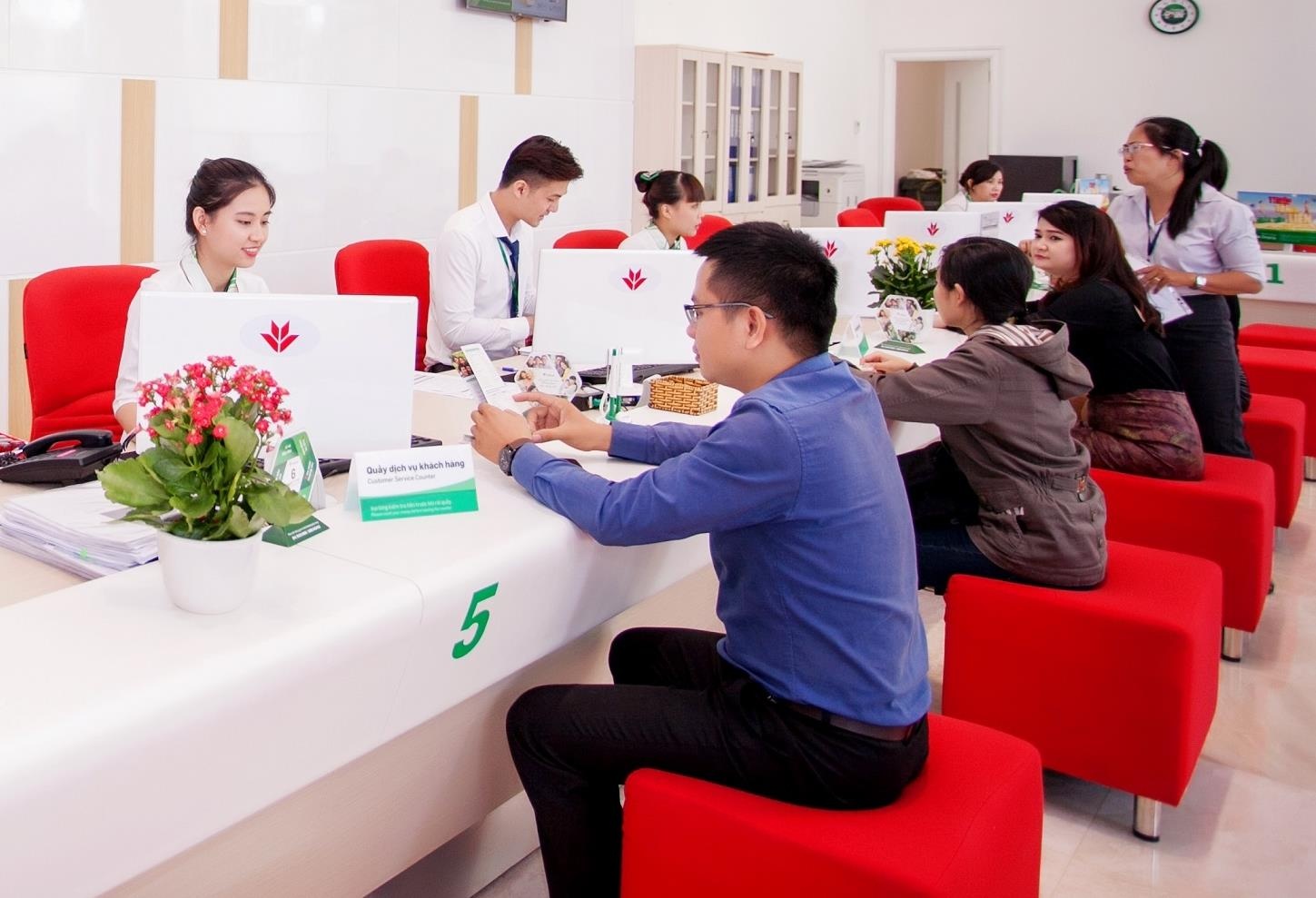Loi nhuan quy II cua VPBank tang gan 44% hinh anh