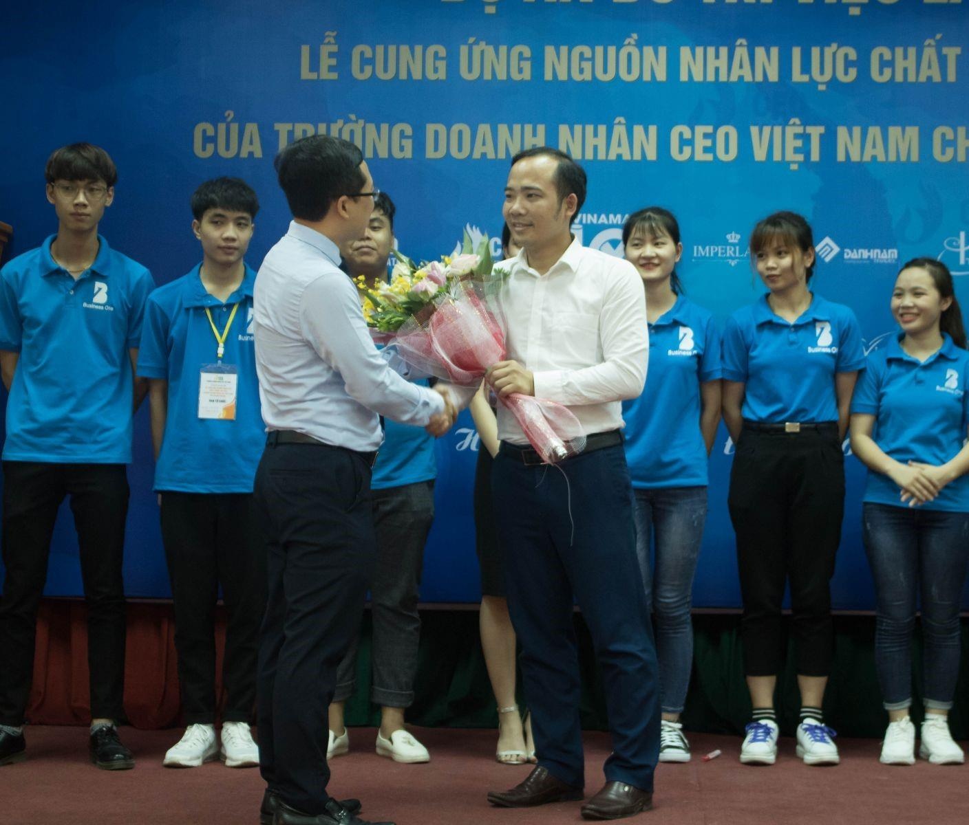 Trường Doanh nhân Việt Nam ảnh 2 Truong Doanh nhan Viet Nam anh 2