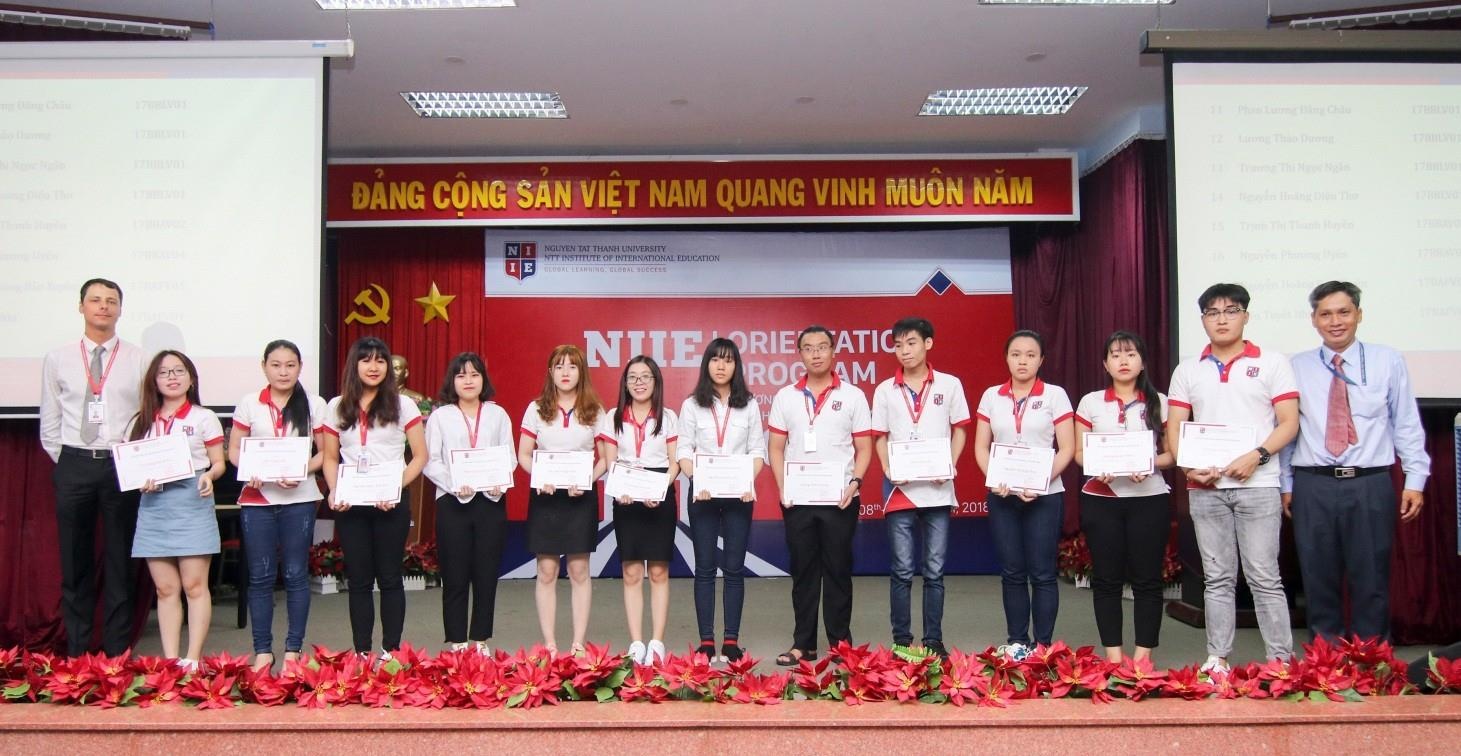 tuyển sinh ảnh 1 tuyen sinh anh 1