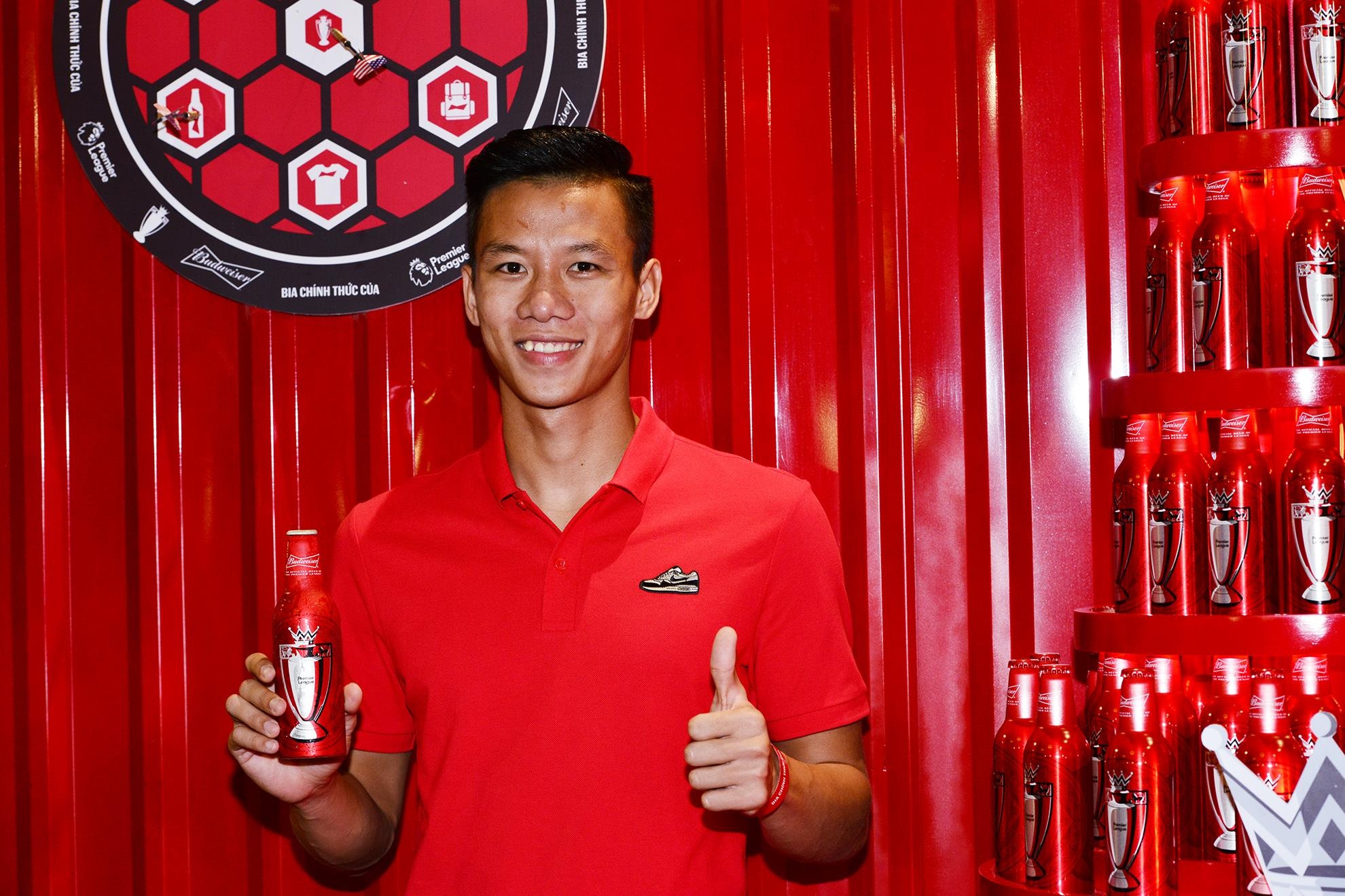 Que Ngoc Hai: 'Toi muon la nguoi may man den Anh xem Premier League' hinh anh