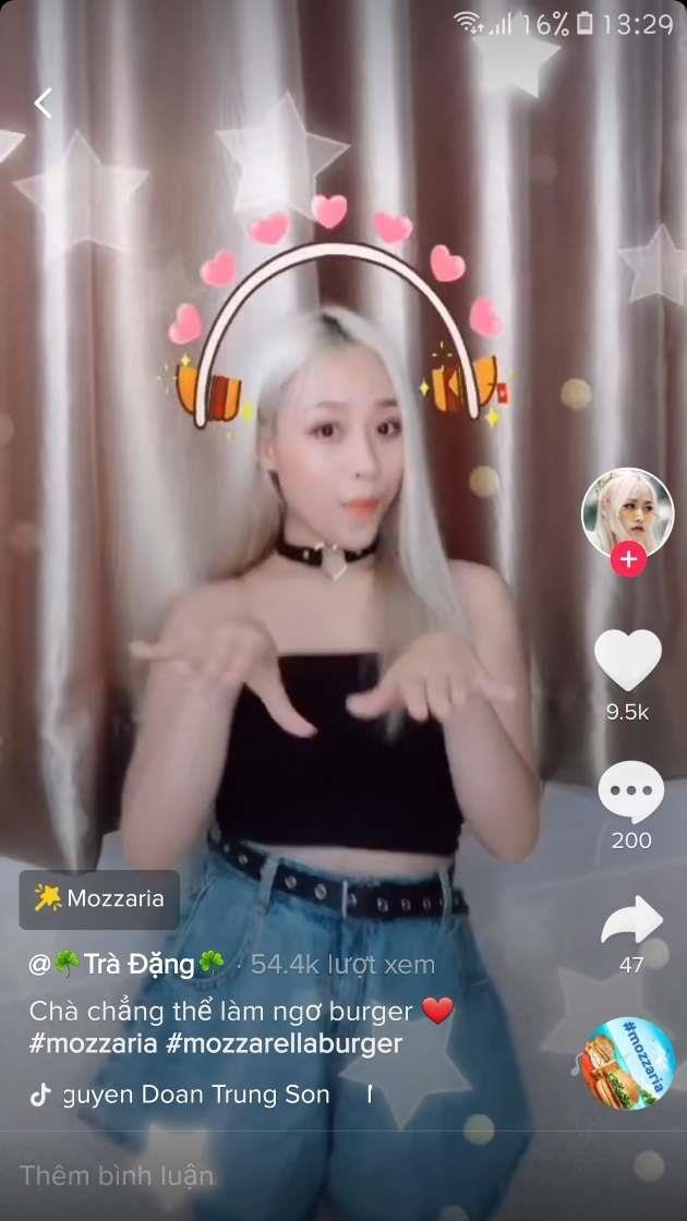 Mozzarella burger Lotteria anh 2