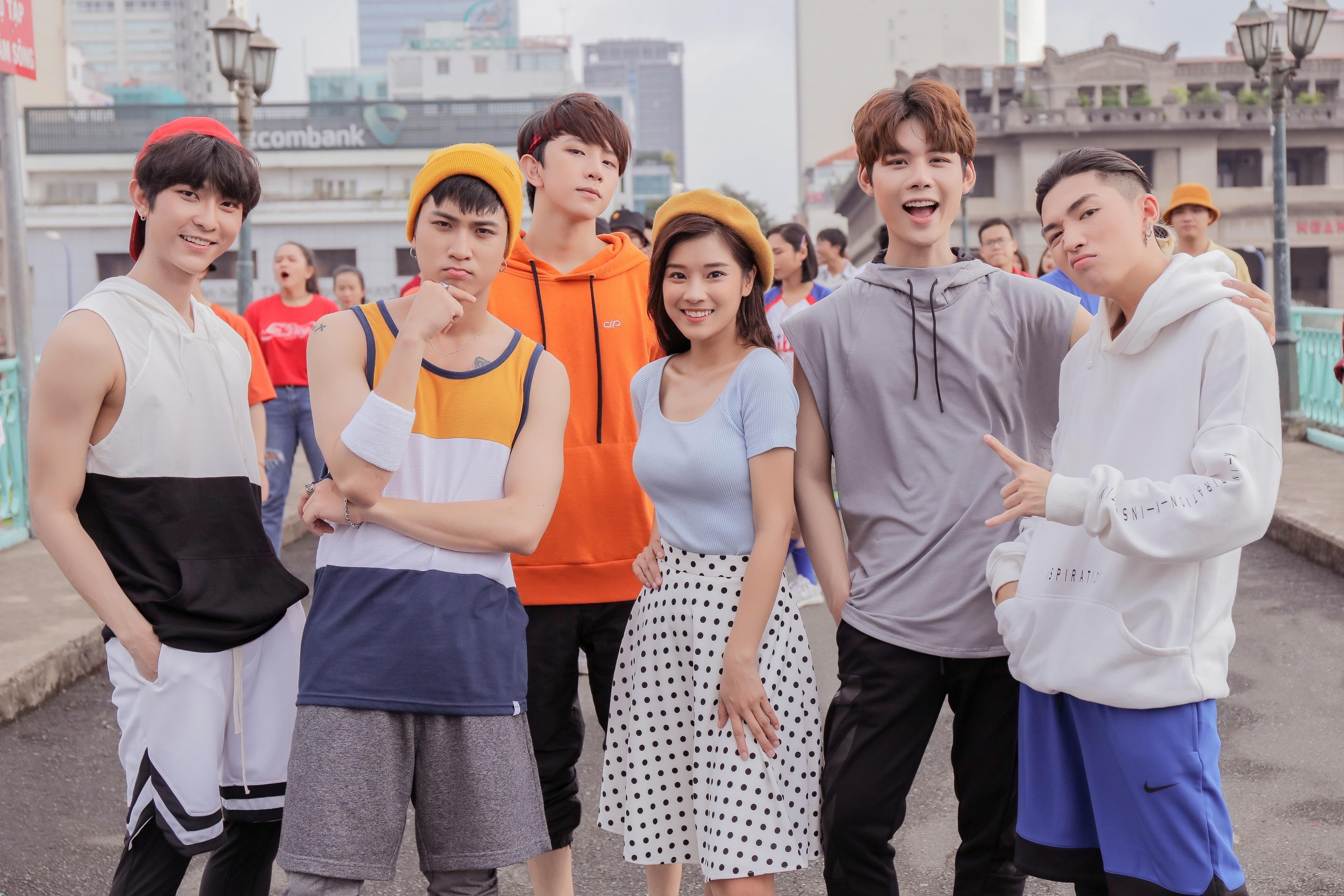 Hoang Yen Chibi tung MV thanh xuan trong treo ben dan 'soai ca' UNI5 hinh anh