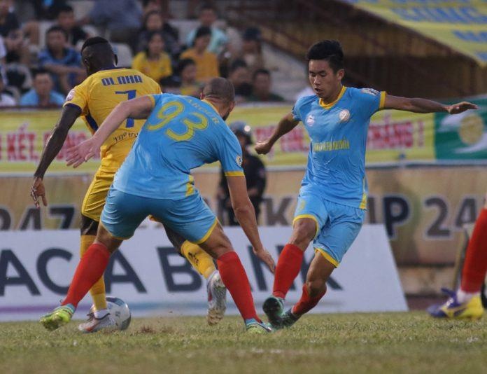 Nhom cuoi cang thang tai vong 21 Wake-up 247 V.League 1-2019 hinh anh