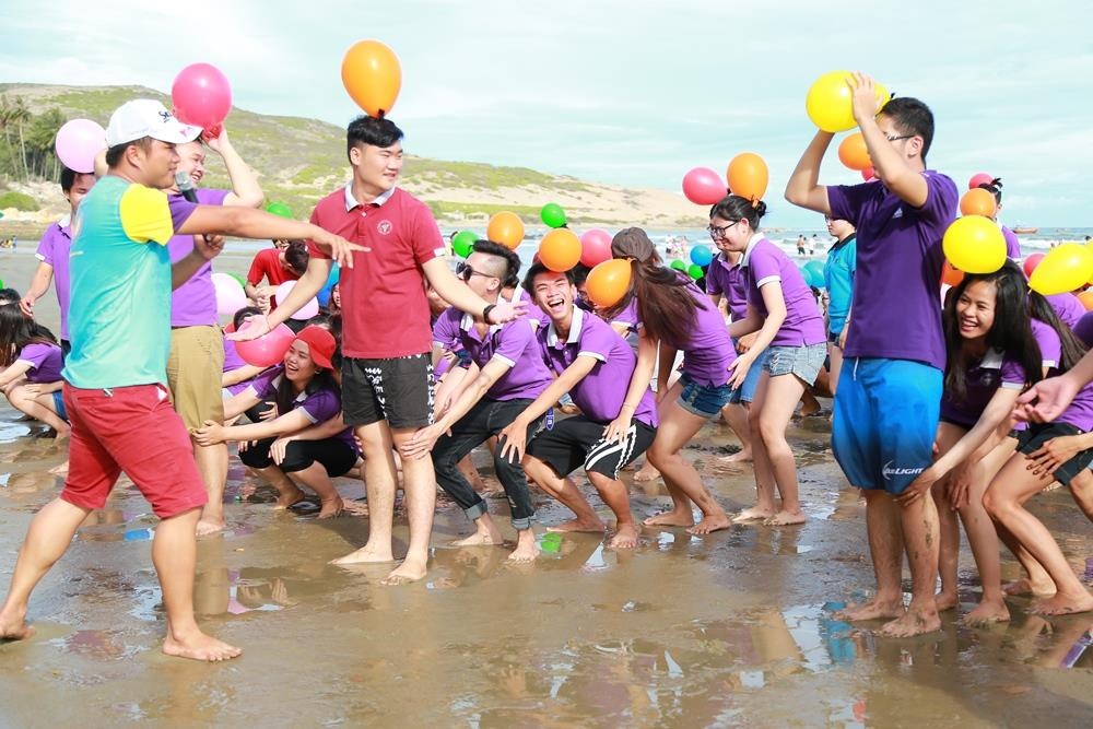 Suc hap dan den tu nganh quan tri dich vu giai tri va to chuc su kien hinh anh