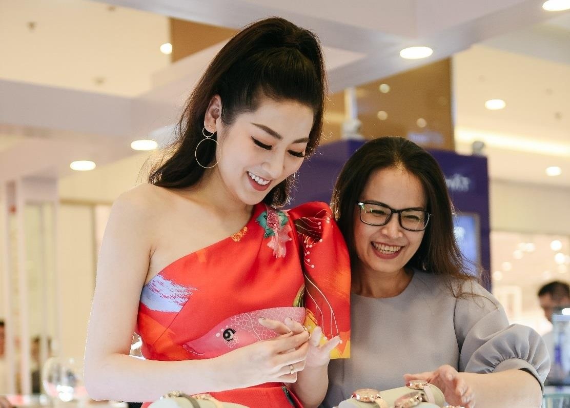 Thuong hieu dong ho Olivia Burton chinh thuc co mat tai Ha Noi hinh anh