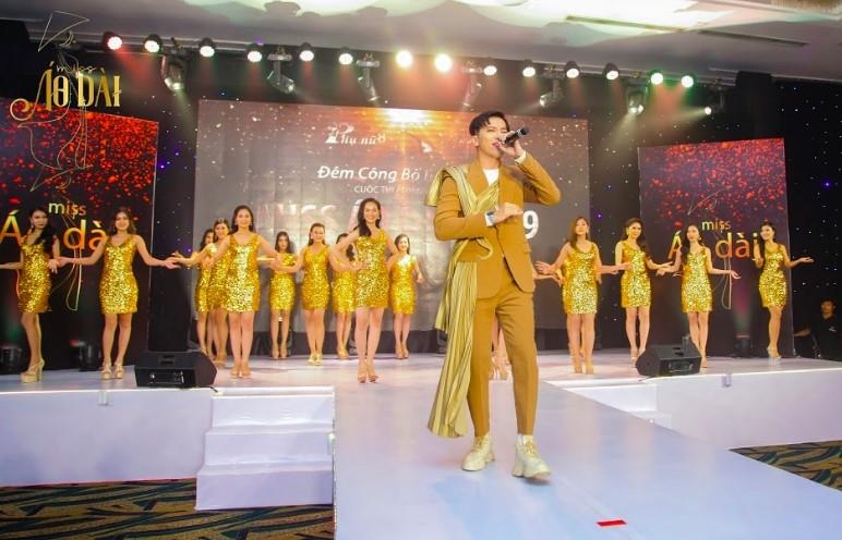 S.T Son Thach khuay dong le trao giai cuoc thi anh Miss Ao dai 2019 hinh anh