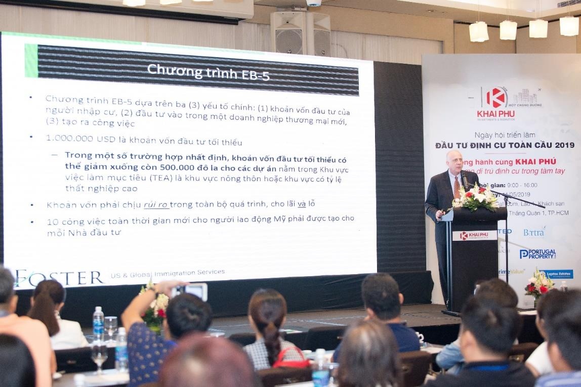 Chuong trinh dinh cu My​ cho nguoi Viet tang von dau tu 900.000 USD hinh anh