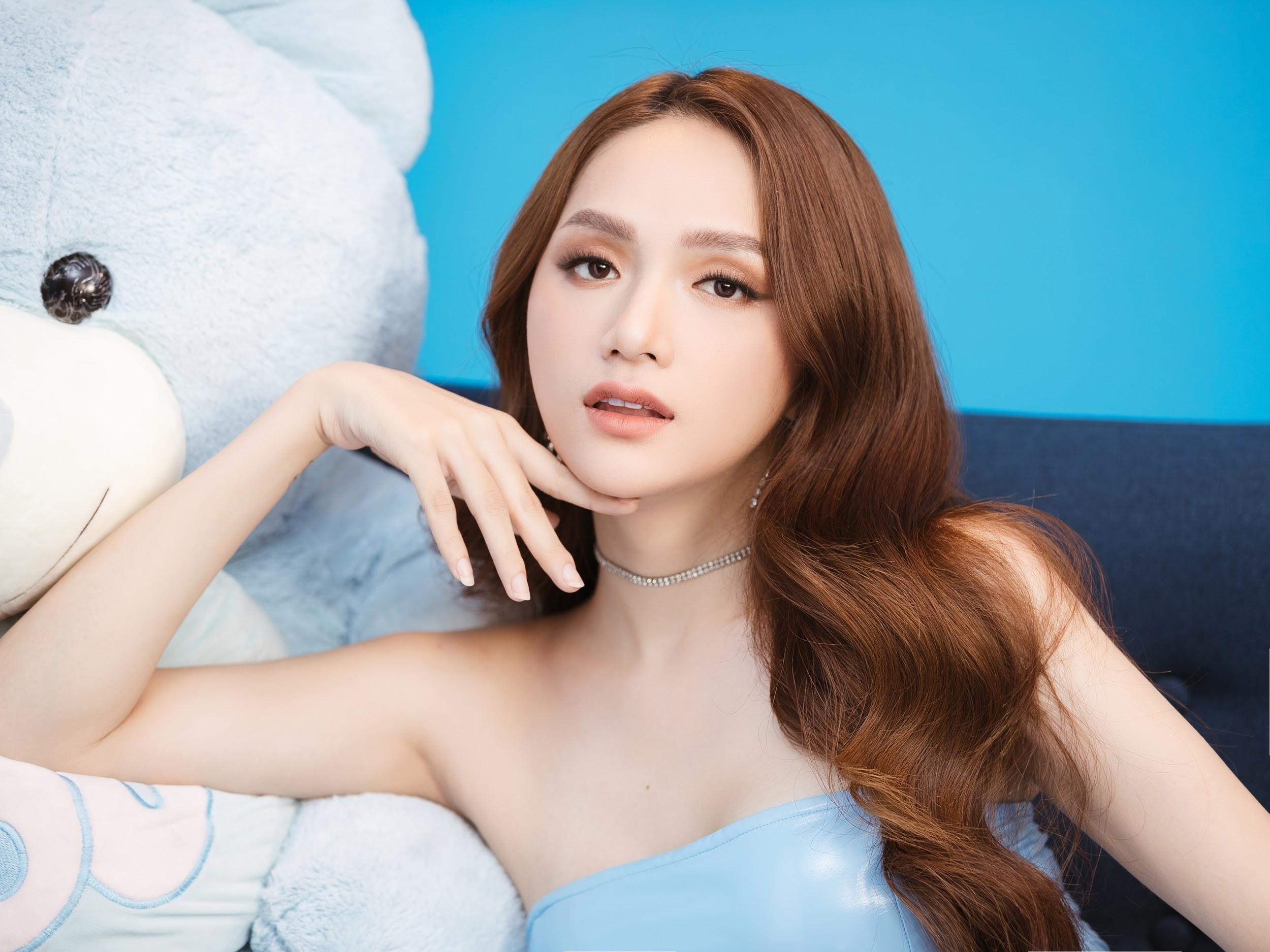 Huong Giang lan dau hat cung ca si nu trong MV vua ra mat hinh anh