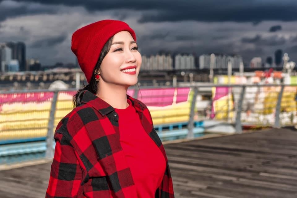 Nha bao, blogger cung dan sao Viet ke lai ky uc ve 'nguoi ban' au tho hinh anh