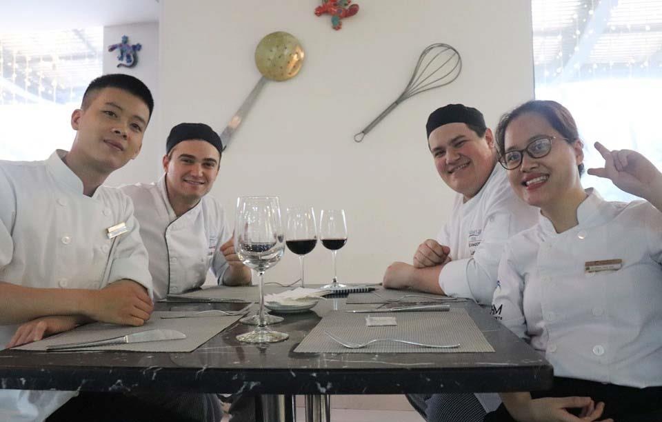 Hoc vien Quoc te CHM anh 3