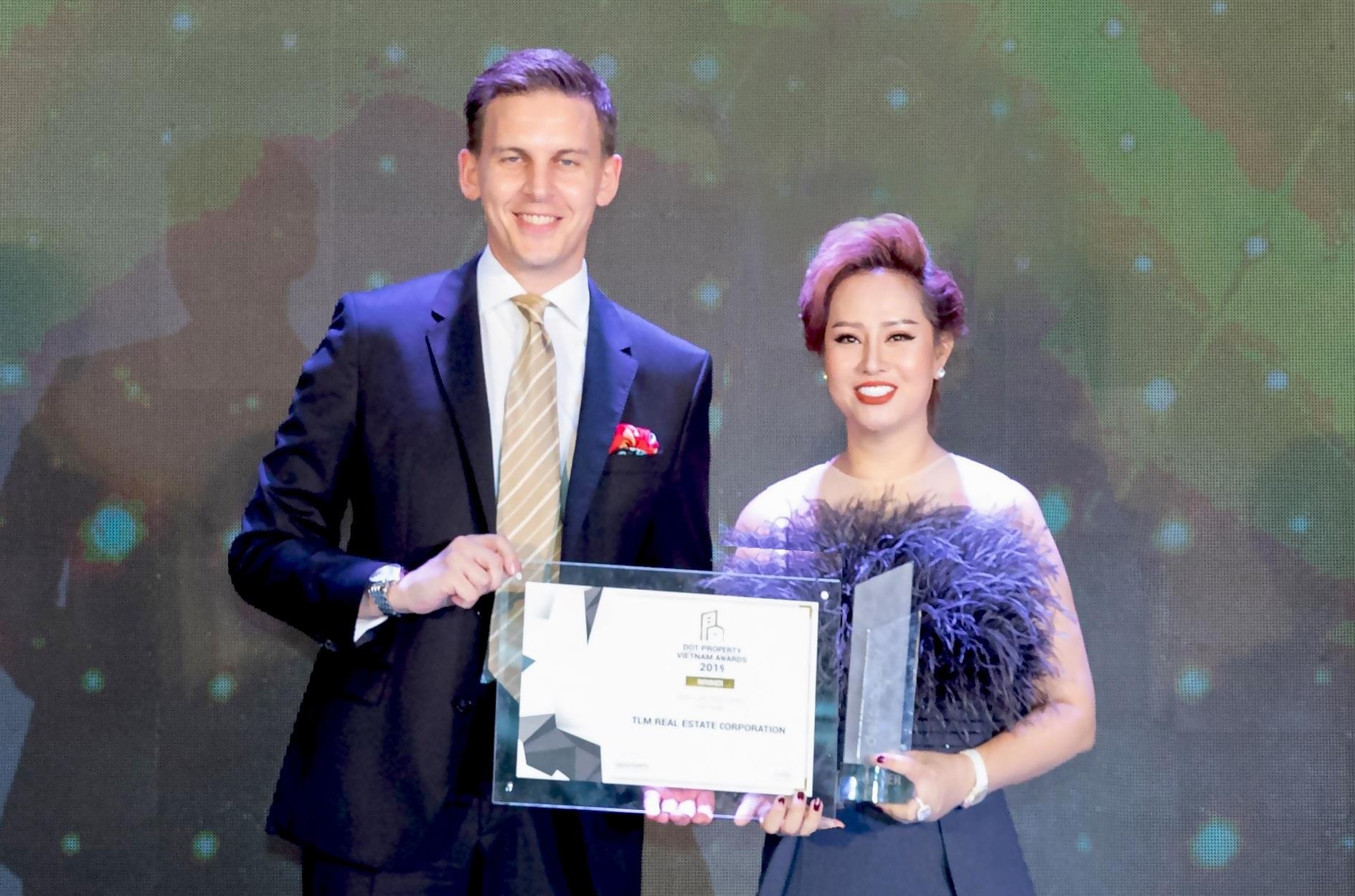 Tap doan TLM trao co hoi phau thuat tim mien phi cho tre em ngheo hinh anh