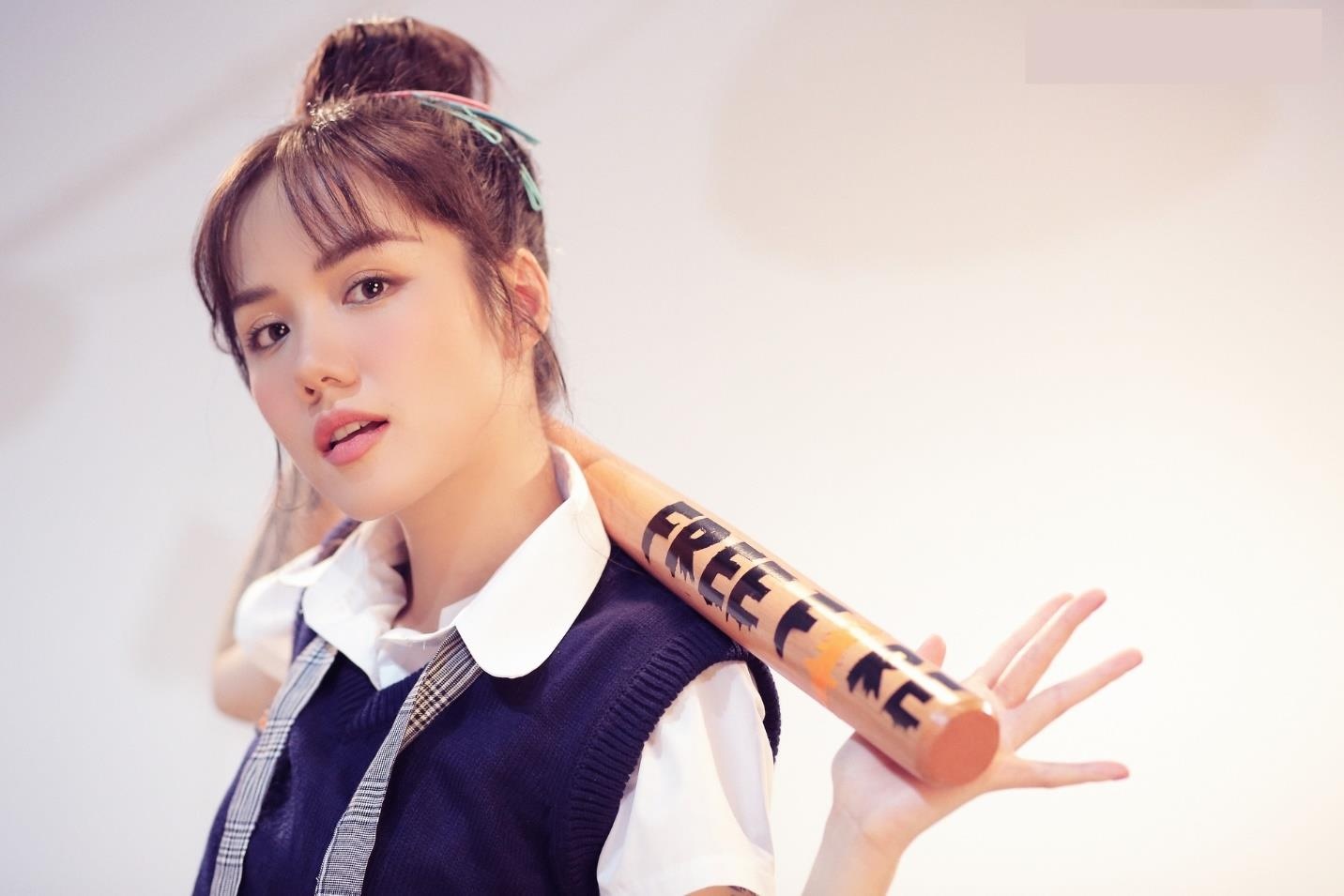 'So close' - MV danh dau su thay doi phong cach cua Phuong Ly va Binz hinh anh