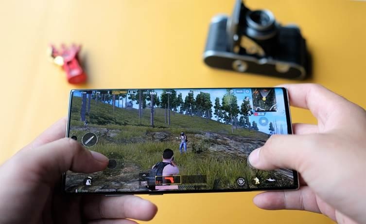 Choi game tren Samsung Galaxy Note10 anh 2