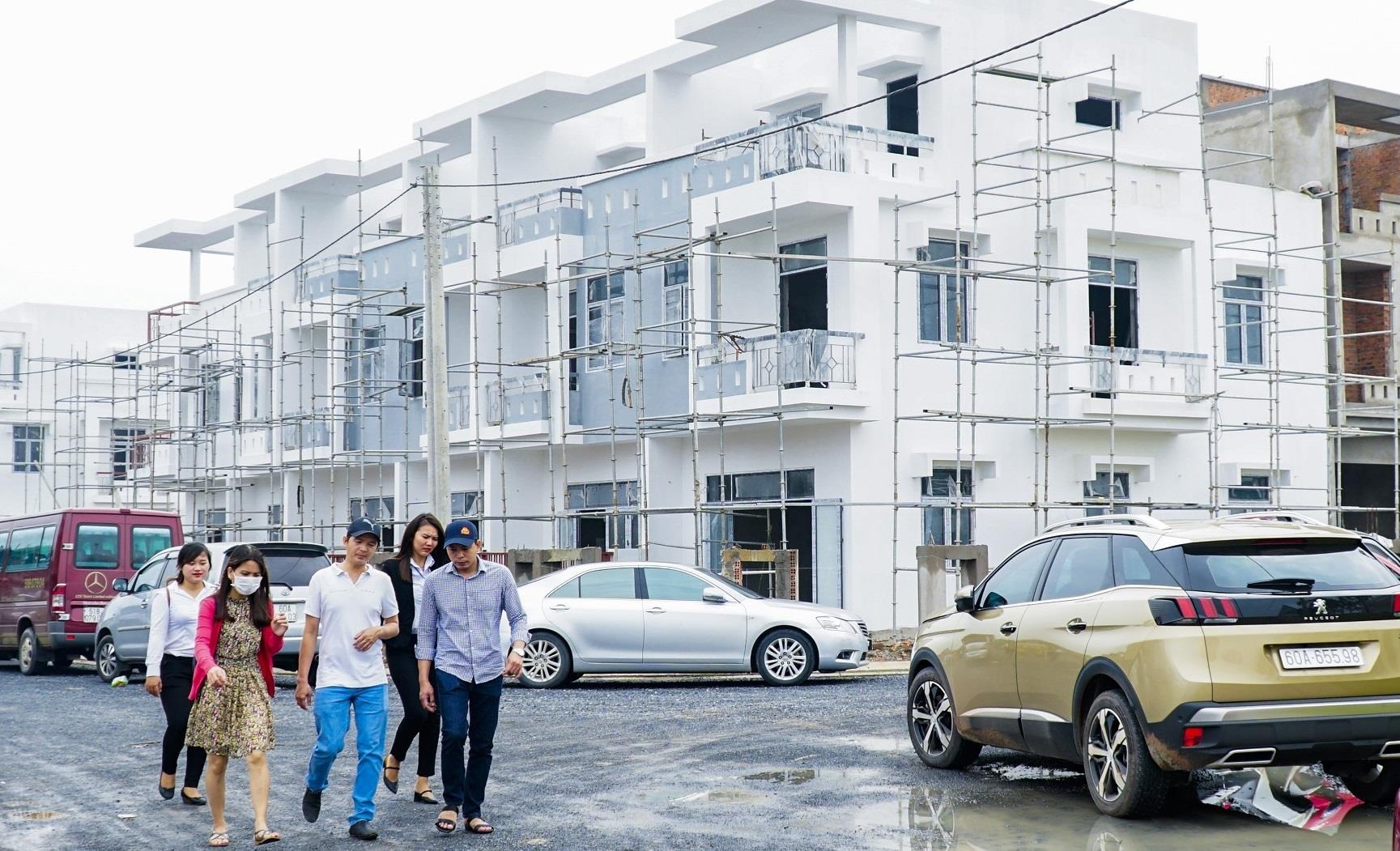 Nha pho xay san - xu huong BDS moi tai Dong Nai hinh anh