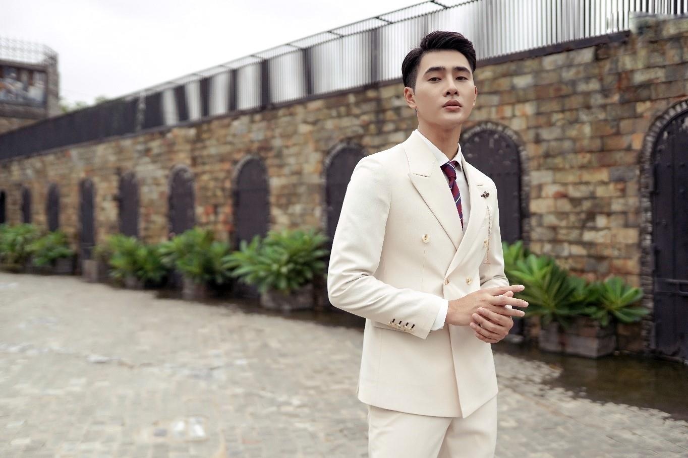 Nham Phuong Nam anh 3