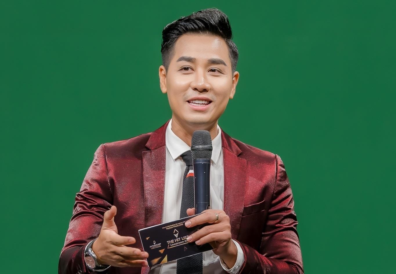 10 gameshow giup MC Nguyen Khang ghi dau an hinh anh