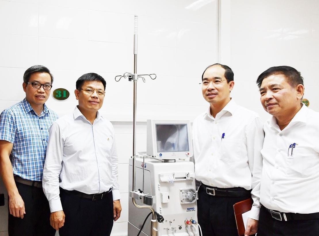 Vietcombank tang 2 may loc than cho BV Da khoa Xanh Pon hinh anh