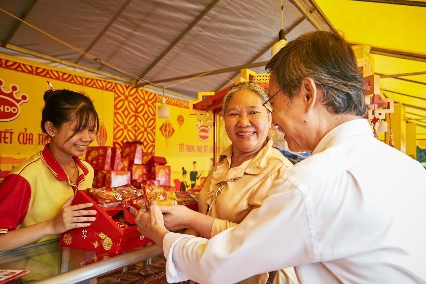 Thi truong banh trung thu nhon nhip, nguoi tieu dung co nhieu lua chon hinh anh