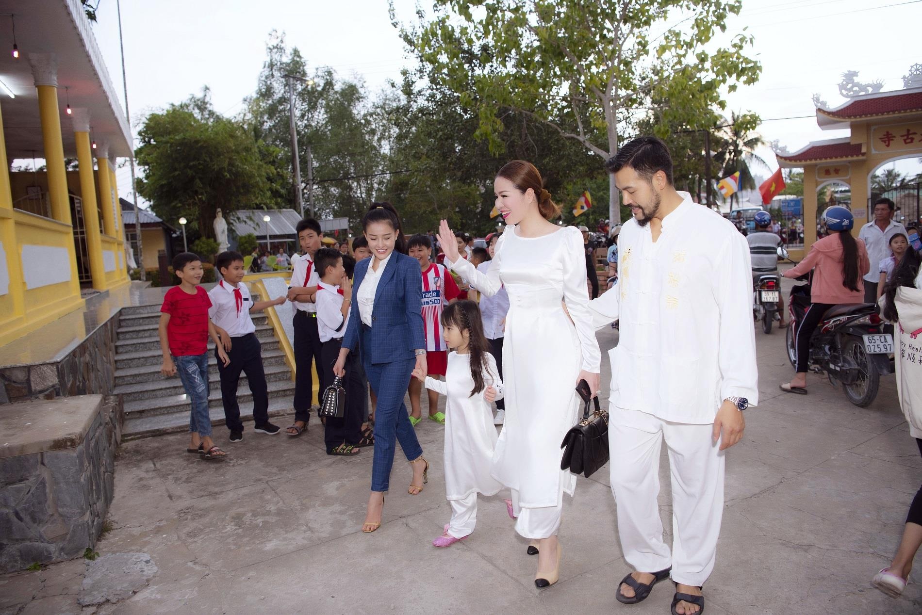 Hoa hậu Bùi Thị Hà ảnh 1 Hoa hau Bui Thi Ha anh 1