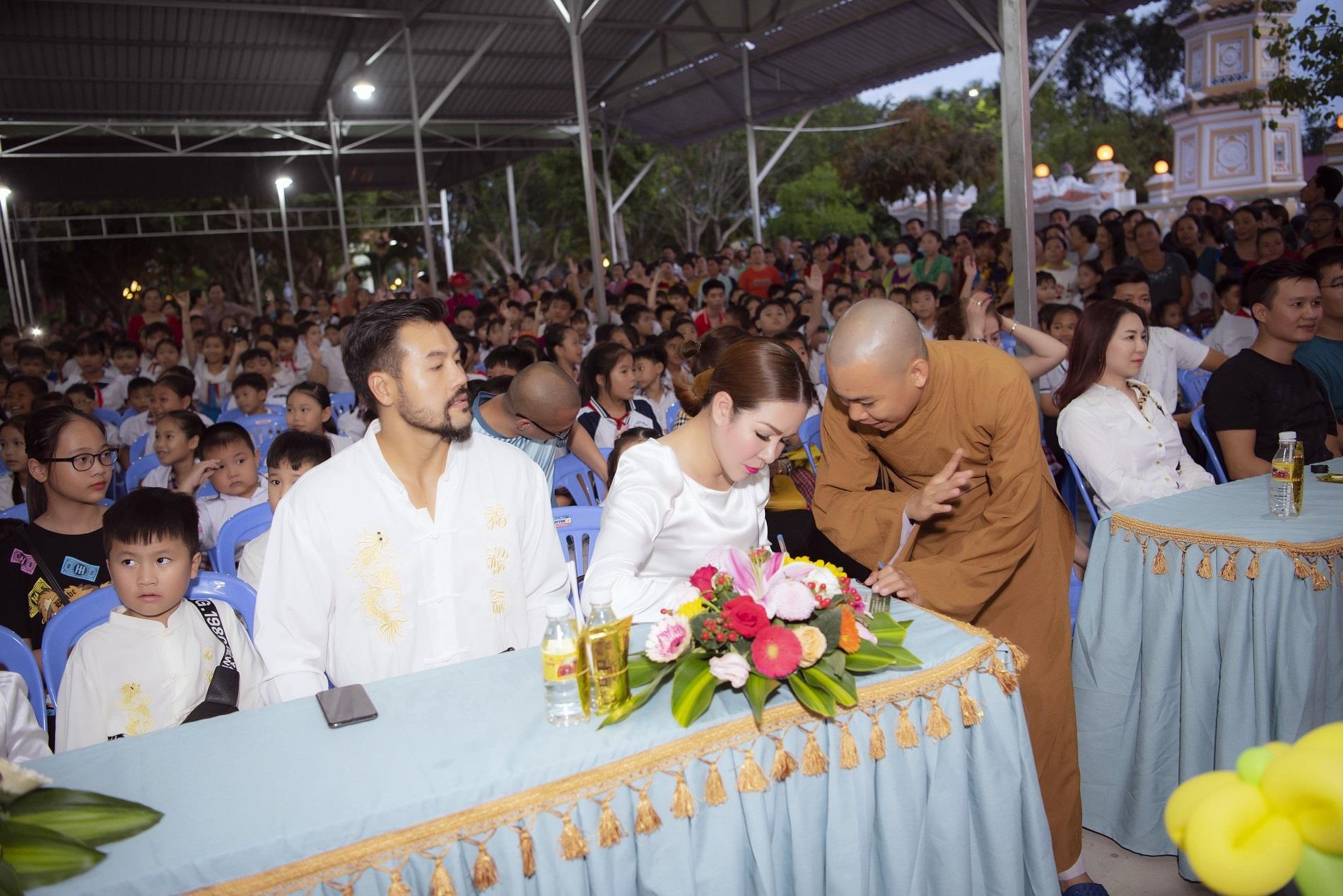 Hoa hậu Bùi Thị Hà ảnh 3 Hoa hau Bui Thi Ha anh 3