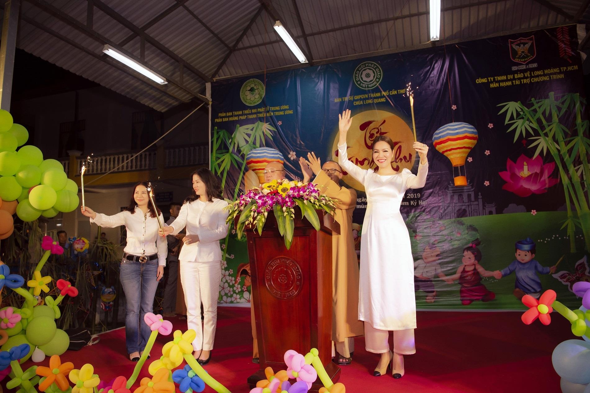 Hoa hậu Bùi Thị Hà ảnh 5 Hoa hau Bui Thi Ha anh 5