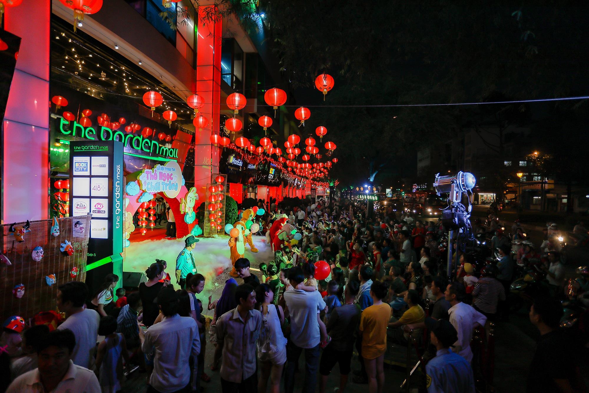 The Garden Mall anh 1