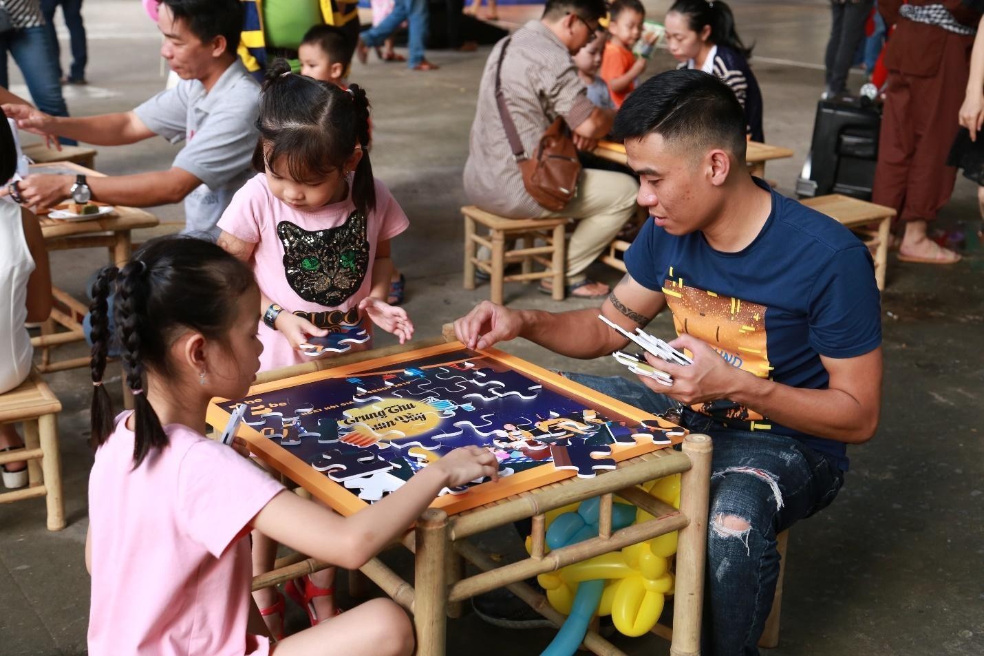 'be' trao 333 suat hoc bong cho con em tai xe tai 7 tinh thanh hinh anh