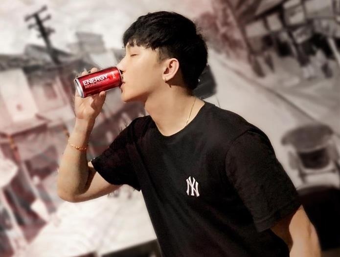 Giai ma 'song nang luong' dang nhuom do Facebook B Tran, Bao Han hinh anh